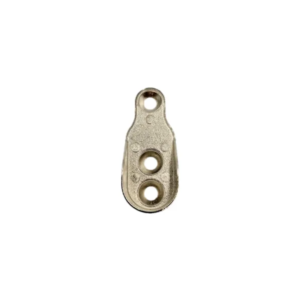 Laikiklis 30x15mm, vamzdžiui su 3 skylėmis