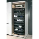 Pull out shoe rack, rotating 180°, for up to 20 pairs of shoes