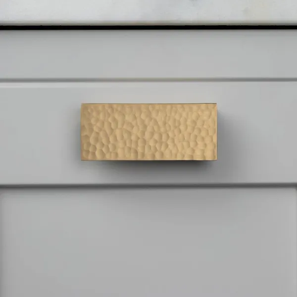 Handle Geddes CC64mm L84mm polished bronze 