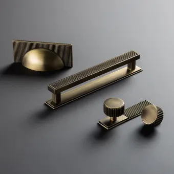 Rankenėlė Barrington Pull CC160mm, L180mm, šlifuotas žalvaris