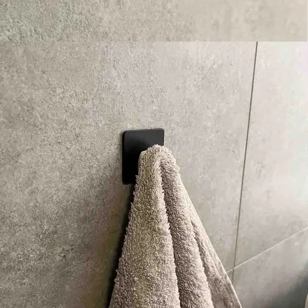Pakabėlė 1 BASE klijuojama 45x45x30mm, matinė juoda