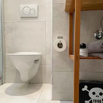 Laikiklis papildomas WC popieriui BASE klijuojamas 45x90x120mm, nerūdijančio plieno spalva