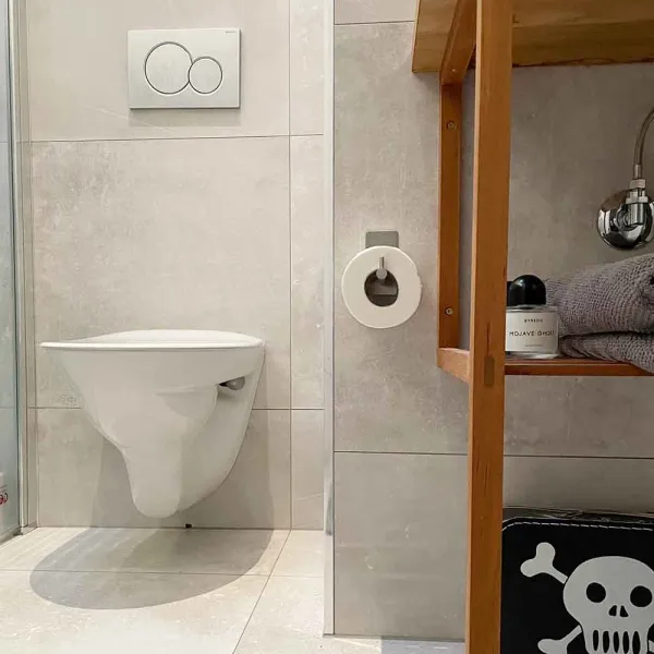 Laikiklis papild.WC popieriui BASE klijuojamas 45x90x115 ner.plienas