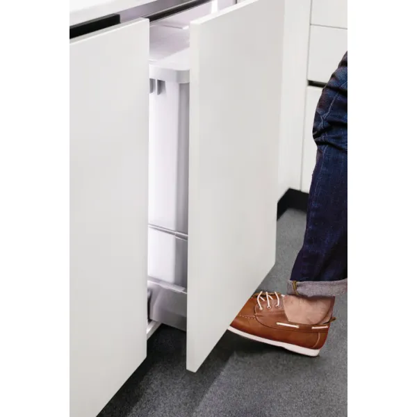 Electronic strike Hailo Libero® 3.0, with sensor in plinth area
