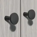 Rankenėlė vieno taško H2570, 32x32mm, juoda matinė